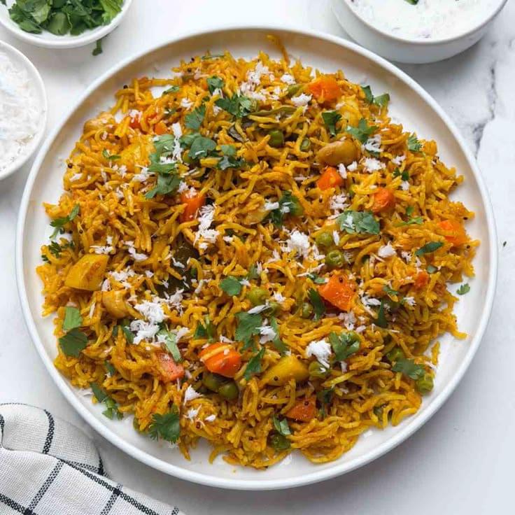 https://nehasvibe.com/authentic-maharashtrian-wedding-style-masale-bhat/